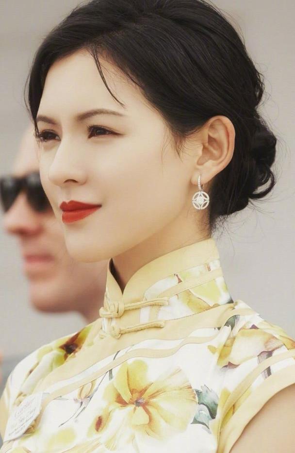 张予曦穿旗袍真的很好看读者国潮风端庄优雅没错啦