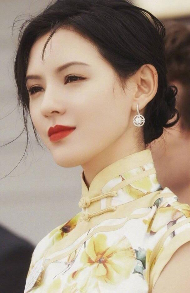 张予曦穿旗袍真的很好看读者国潮风端庄优雅没错啦