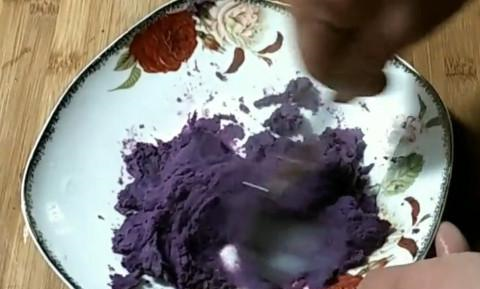 原来把山药和紫薯放在一起,居然能做出这么美味的中式糕点!休闲区蓝鸢梦想 - Www.slyday.coM 原来把山药和紫薯放在一起,居然能做出这么美味的中式糕点!休闲区蓝鸢梦想 - Www.slyday.coM