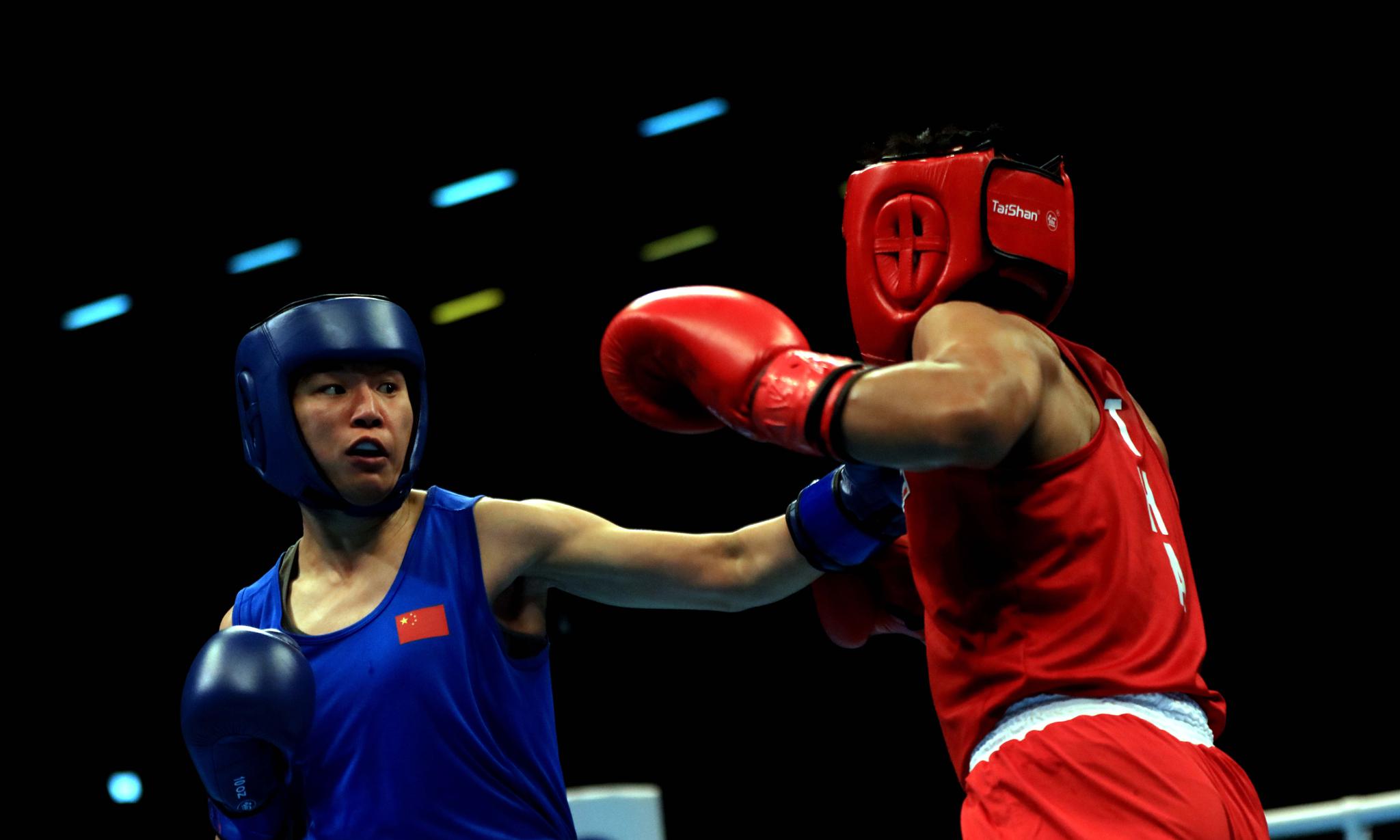 拳击——女子57-60公斤级:中国选手杨文璐落败