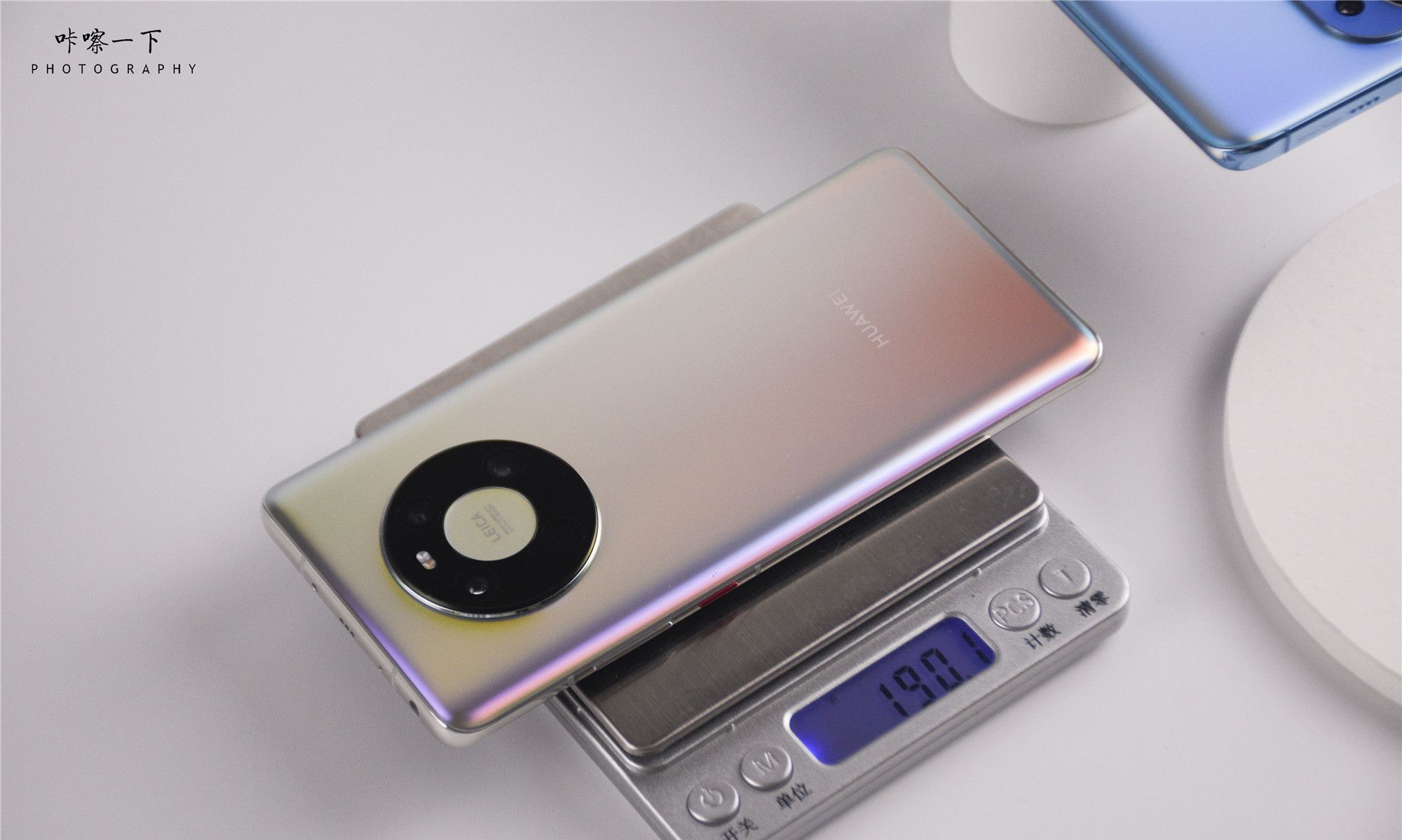 小米11和华为mate40这两个中杯旗舰机哪个更值得购买