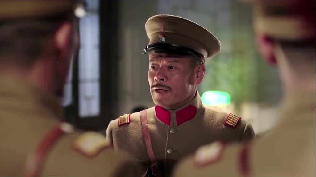 少帅:郭松龄早已预感到,不光地图拿不回来,张学良也被拉去喝酒