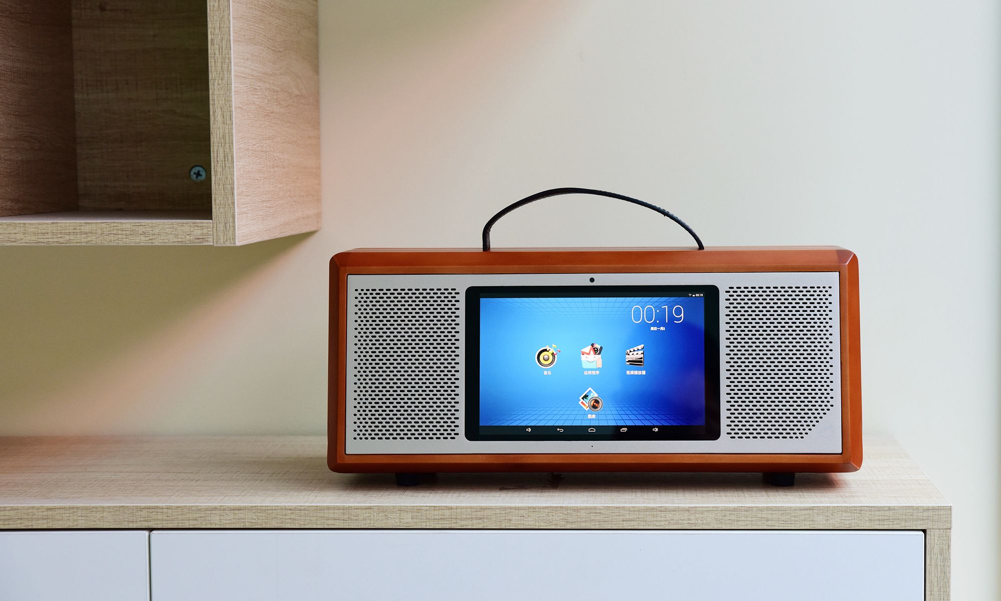 新时代智能媒体中心 惠威mc-200多媒体音箱图赏