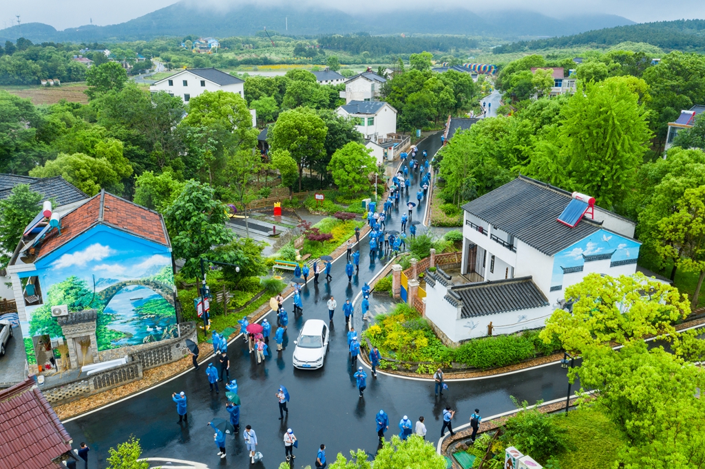 龙城乡情好山好水牛马塘曹山花居地瓜村顾常华摄影