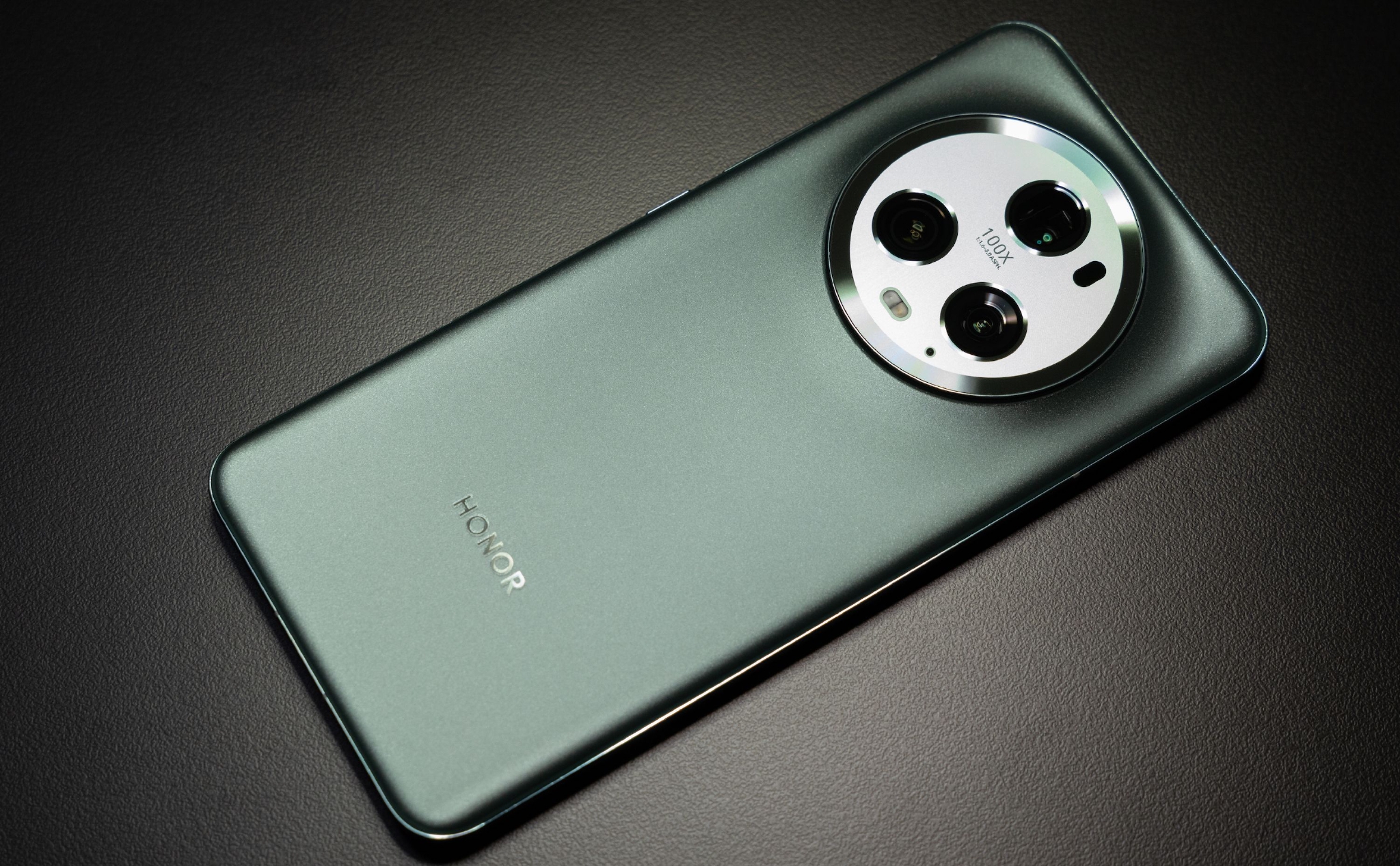 荣耀magic 5 pro零售版开箱:性能保守,拍照浓艳,性价比高|荣耀magic