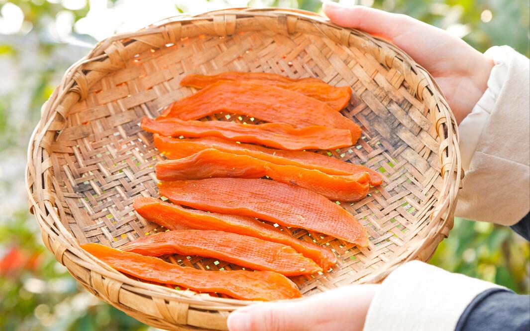 红薯干一晒就发黑农村大娘教你2招晒出来软糯香甜鲜艳透亮