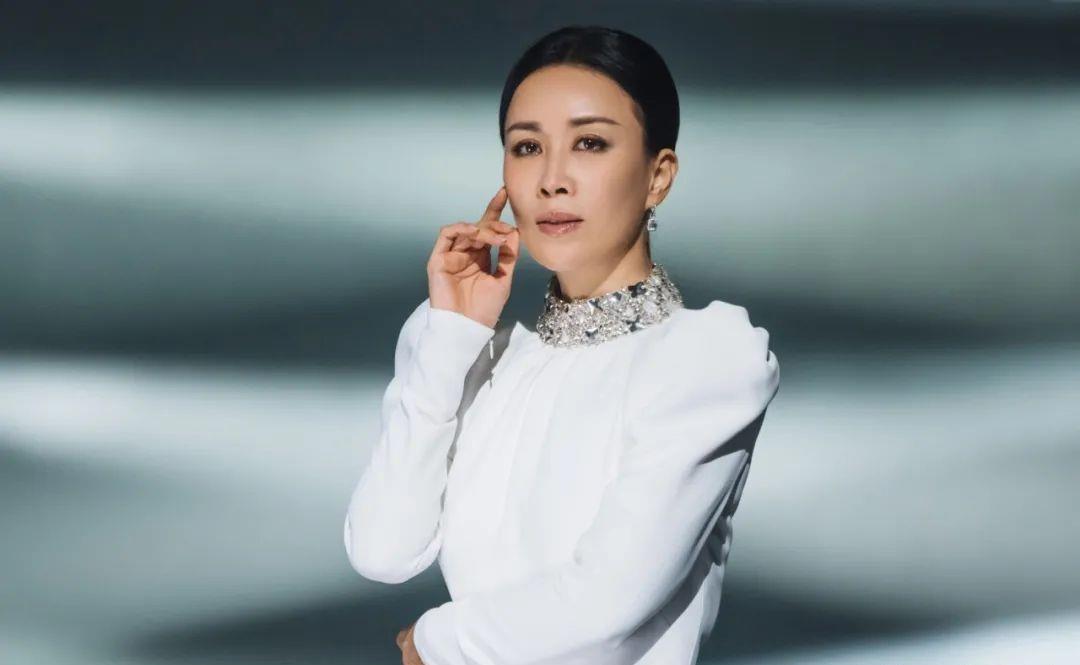 乘风破浪的姐姐c位是那英容祖儿周笔畅跟杨丞琳四选一