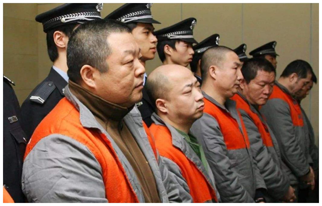 凭《朋友》一跃成名,后欺骗女徒弟流产欲自杀,入狱后患癌离世