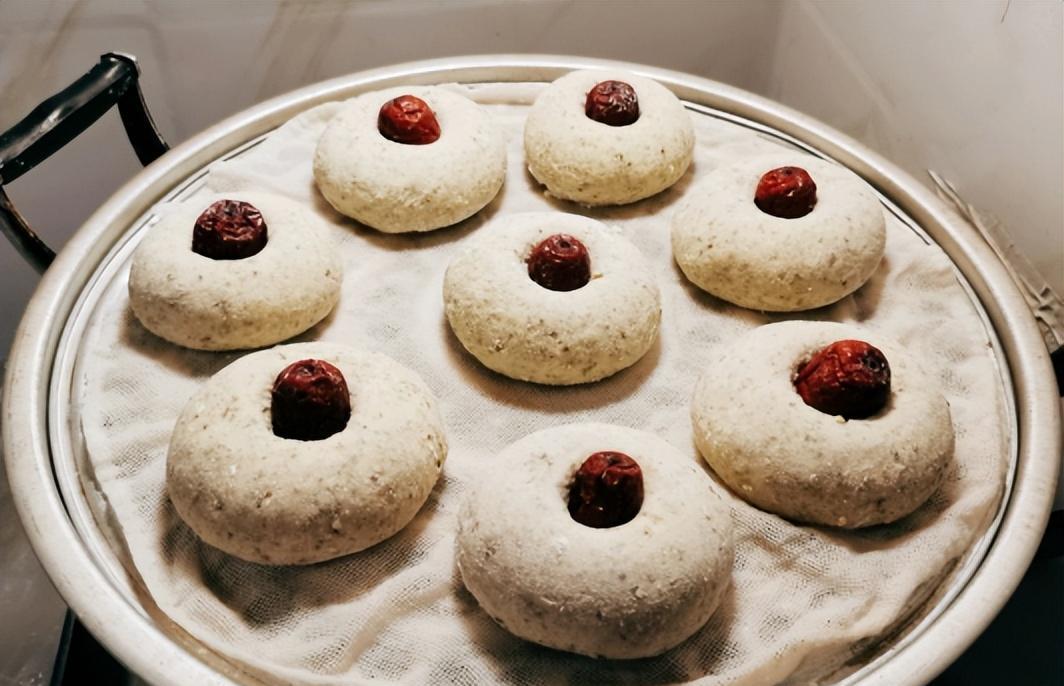 喷香四溢的红枣馒头,孩子喜欢,一口下去松软绵密|红枣|面团|豆渣_新浪