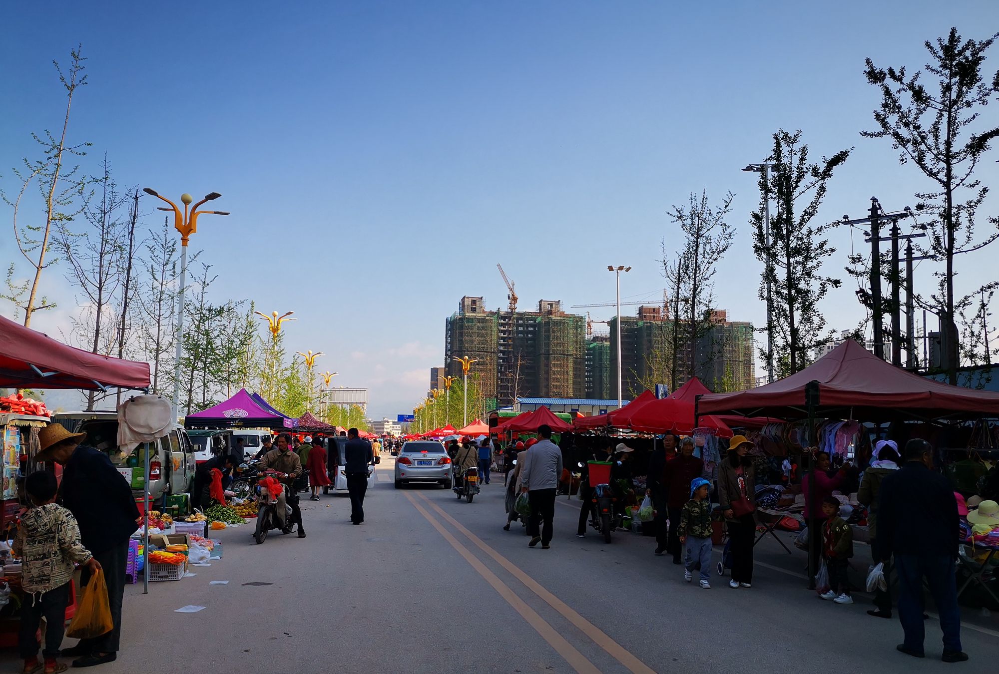 周六,大理白族自治州永平县的街天