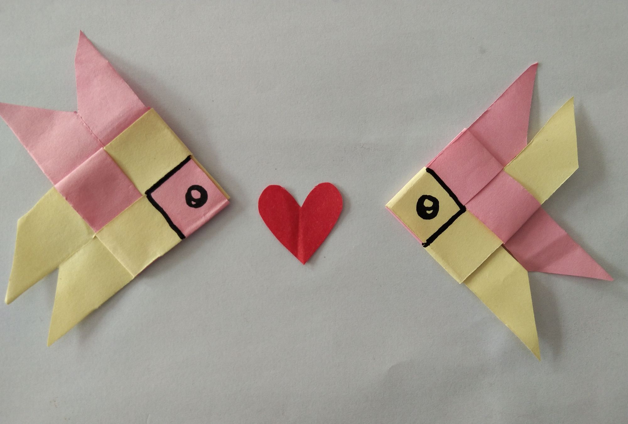 彩色纸编织小鱼,是不是很好玩