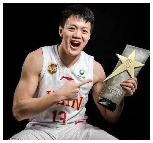 外援给他打下手!谢谢八一男篮!cba最强状元秀诞生了