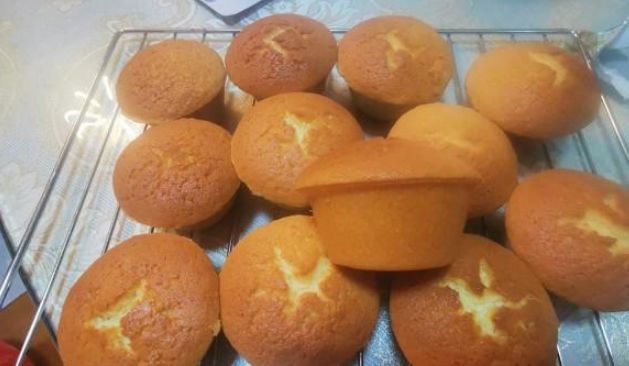 老式鸡蛋糕,皮脆心软,吃了那么多年还是从前的味道!_高清图集_新浪网