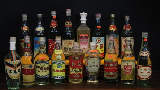 茅台酒的价格，为什么会如此大起大落？背后的故事是这样的……休闲区蓝鸢梦想 - Www.slyday.coM