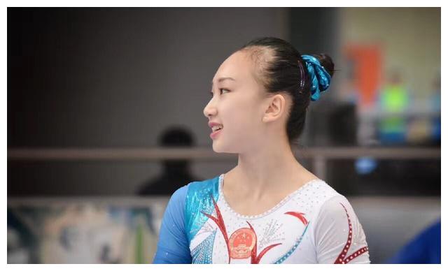 20岁体操女神带着贯穿大腿的三根钢钉重返赛场,为全运会奋力一搏|毛艺