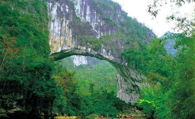 我国年代最久的天生桥,距今已有2亿多年,被称为天下奇观|仙人桥|天生
