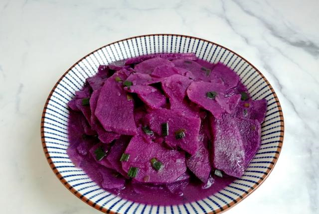 晒晒我家的午餐，才花20块钱就做了4道菜，两大人两小孩都吃撑了休闲区蓝鸢梦想 - Www.slyday.coM