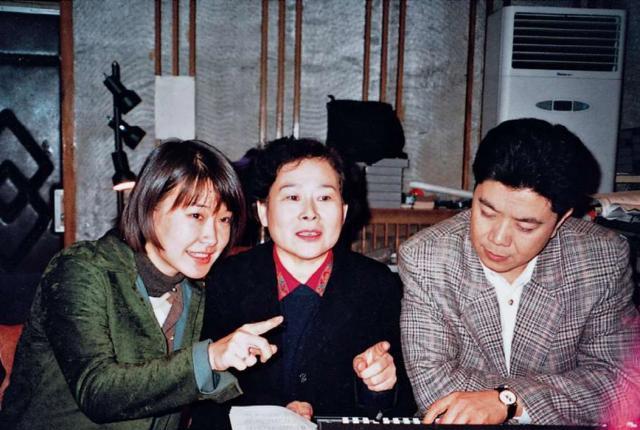 但李真给王熙凤配了一大半后,她丈夫中风了,她不得不离开.