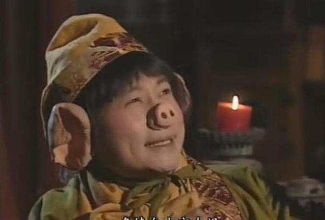 为什么西游记里猪八戒最有意思？他随身携带的武器藏在哪里了？|猪八戒|西游记|师兄_新浪新闻