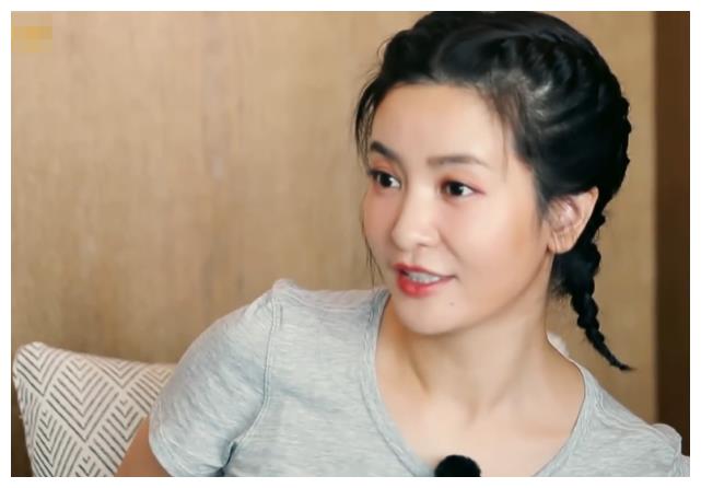 有种心机叫麦迪娜李晟,一起练瑜伽,偷偷化妆,就不告诉伊能静!