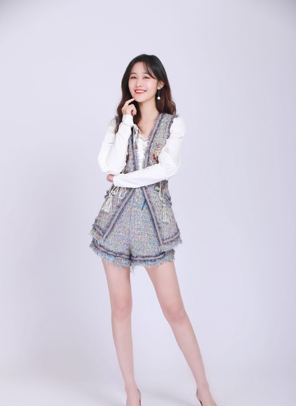 气质百变的梁田笑容中的动人眉眼间的精致你中意她吗