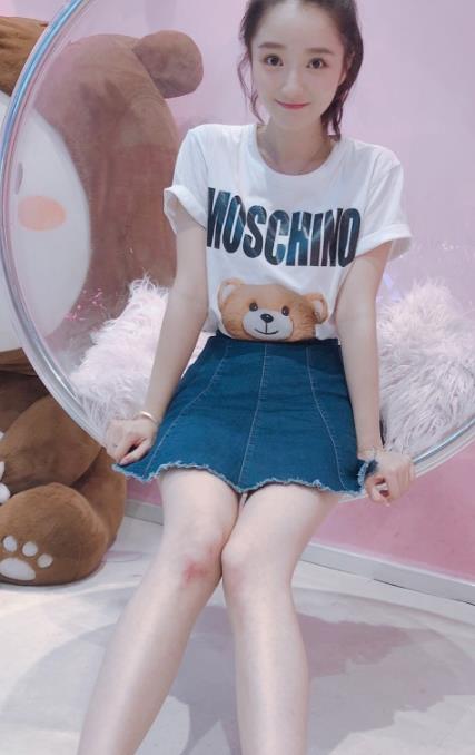 肖燕穿搭风俘获多少关注穿对衣服看起来年轻十岁你爱了吗