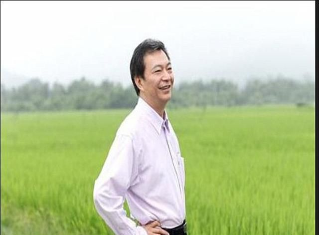 香港影视名星阿灿你不陌生吧现转型务农了就在广东花都