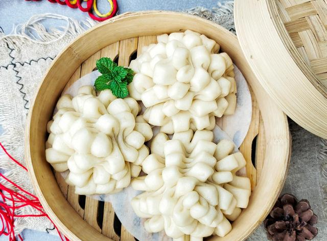 花样面食不用提前发面现做现吃洁白暄软好看又好吃