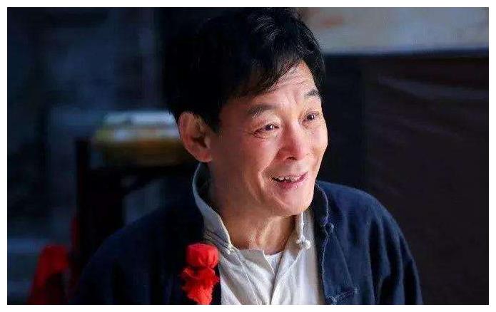 老北京的"款爷",儿时拿金条搭积木,长大后低调恰似"破烂王"