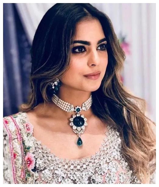 碧昂丝为她表演,小说都不敢这么写|碧昂丝|伊莎|婚礼_新浪新闻