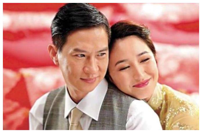 有一种爱情,叫张家辉与关咏荷:你不欺我少年穷,我不负你糟糠恩|关咏荷