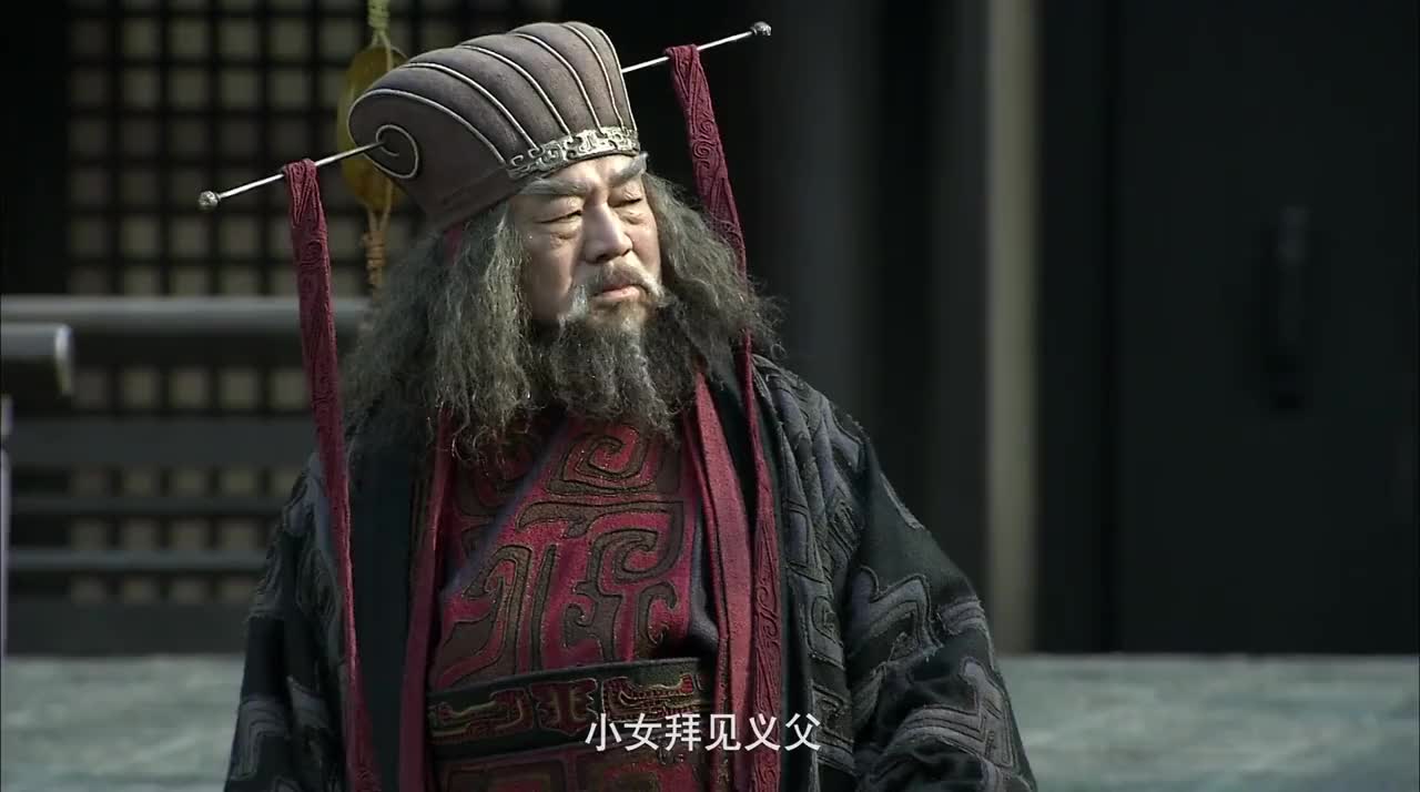 新三国貂蝉不愿嫁给吕布一头撞在柱子上董卓哭的肝肠寸断