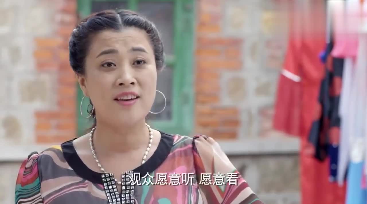女怕嫁错郎董佳亮因为节目低俗的原因和胡彩凤吵架