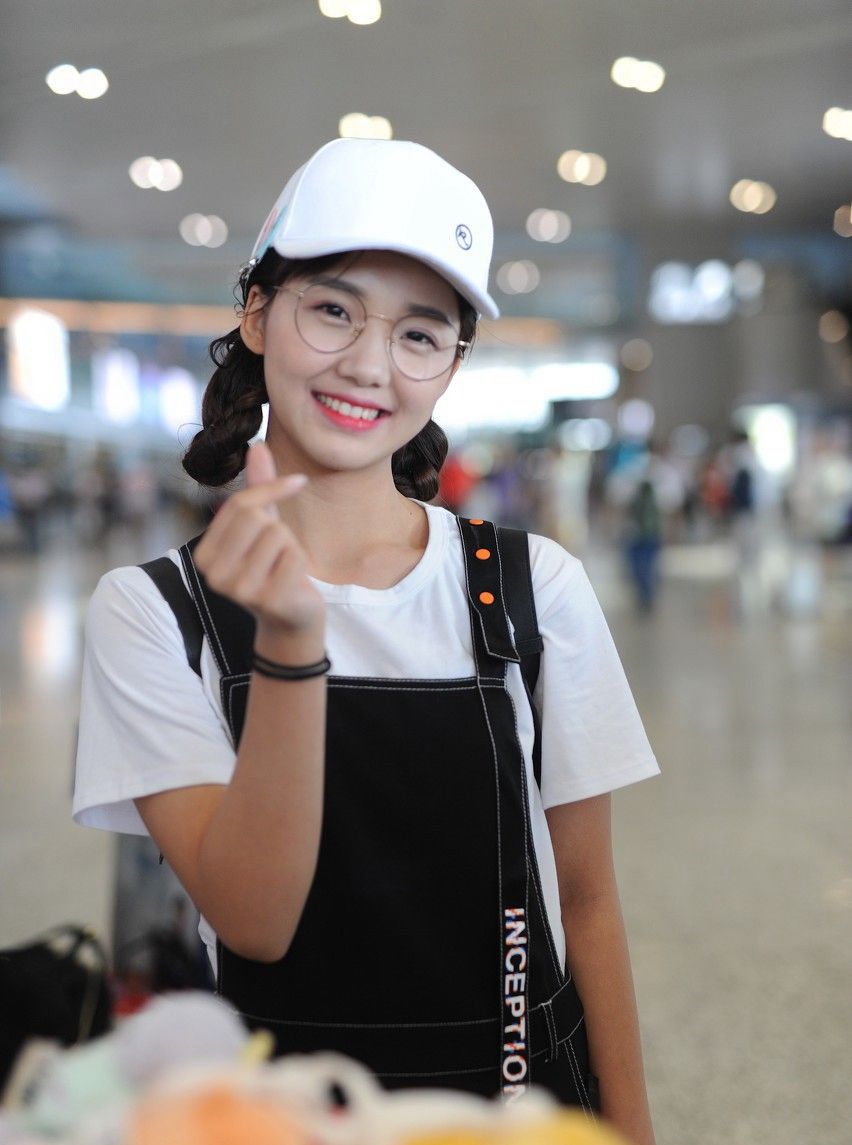 气质小姐姐,可爱的美少女,元气满满的感觉!_高清图集_新浪网