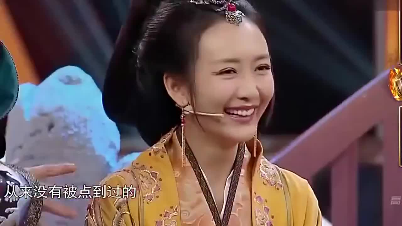 王牌对王牌王鸥玩游戏陷害队友被蔡少芬怀疑她是奸细