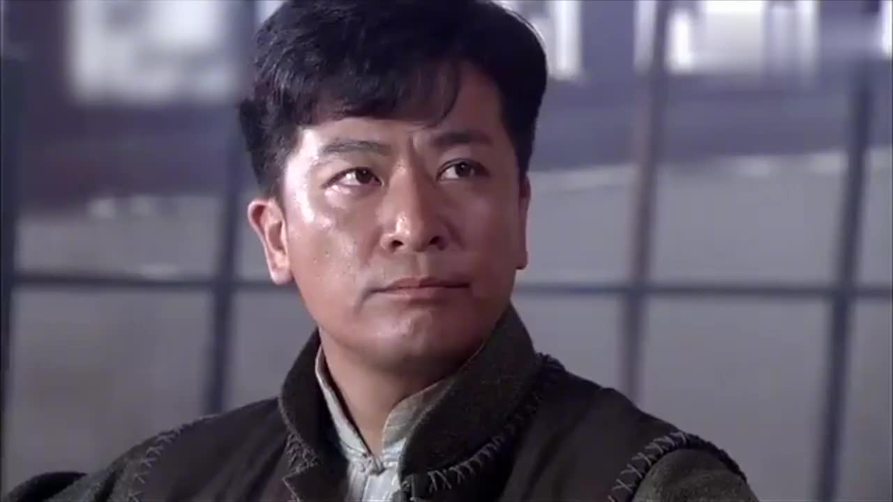 绝地枪王大当家的一心想跟政委四年没有消息的老公现在出现了