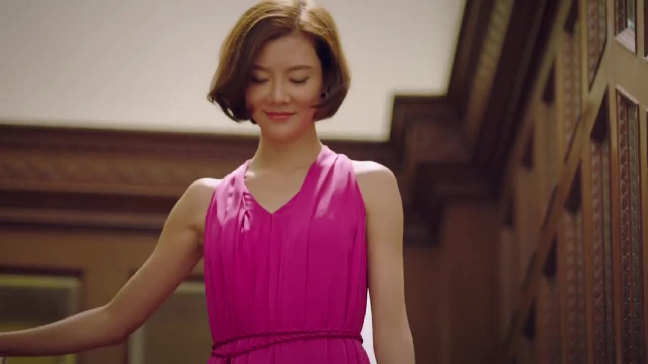 我爱男保姆高雅文的同事见到方原调侃他一家三口借机来办婚礼