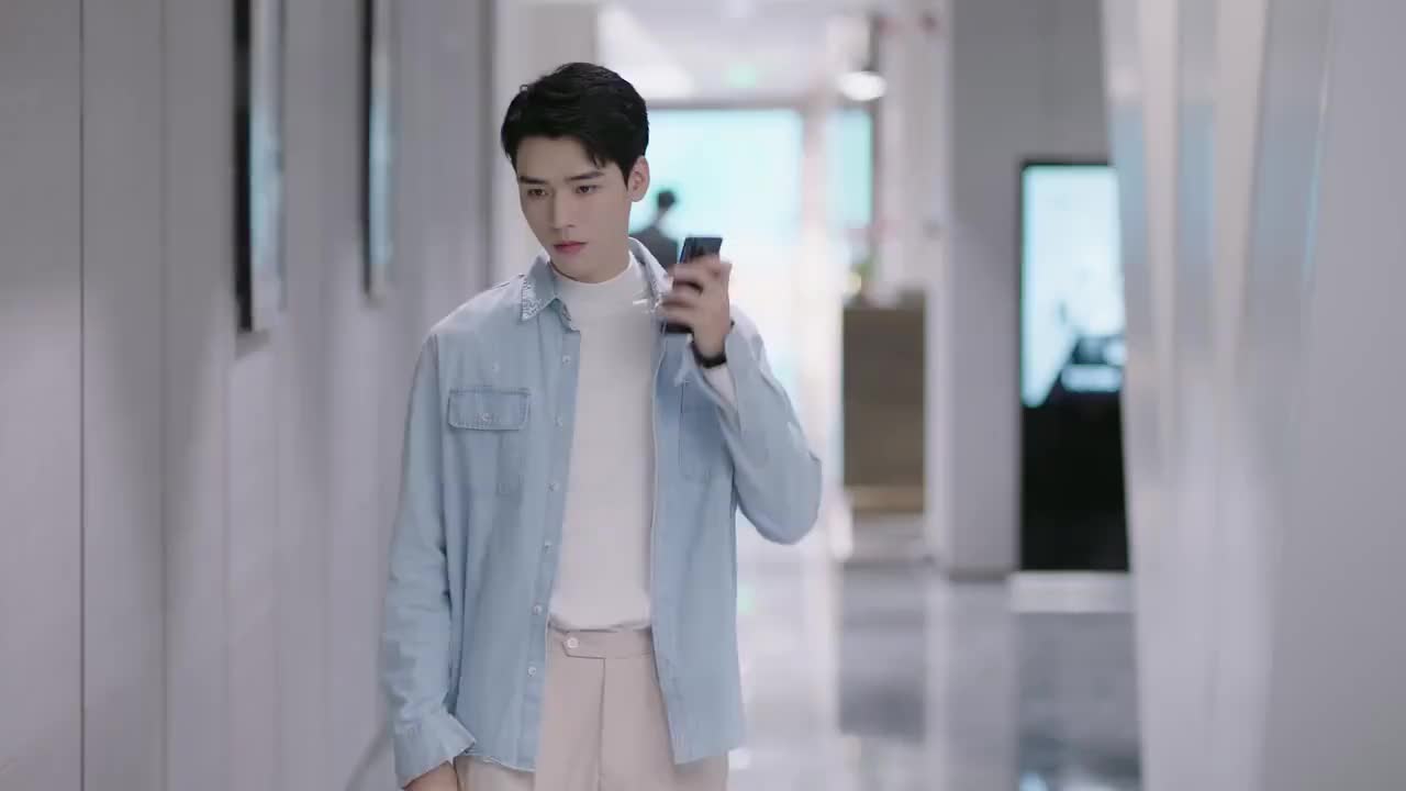 从结婚开始恋爱凌睿约小叔叔见面直接开门见山说出他的秘密