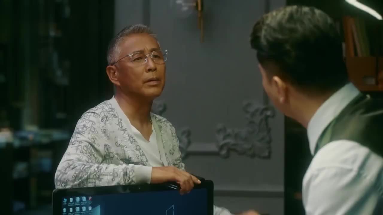 叶谨言为朱锁锁倾尽家产收购谢家爱的深沉