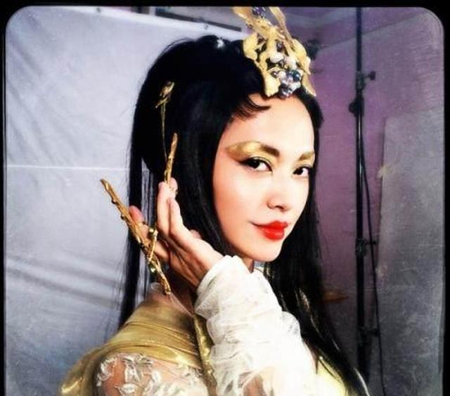 了周星驰的《西游2》,里面姚晨饰演的九宫真人的原型不就是九头金雕吗