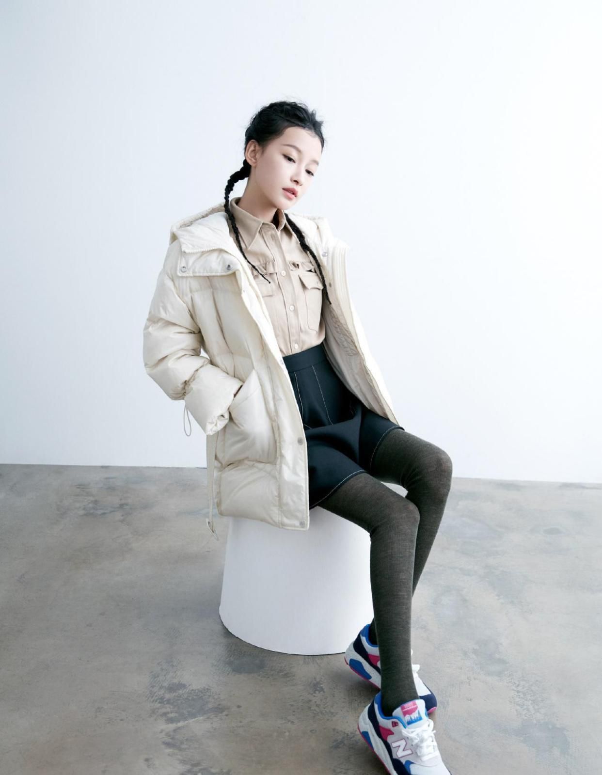 长相甜美且笑容阳光的美少女孙怡美图集__财经头条