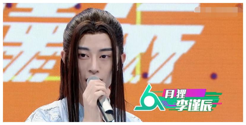 新晋网红月狸li古风亮相涨粉几十万,撞脸鞠婧祎封"四千年美男"