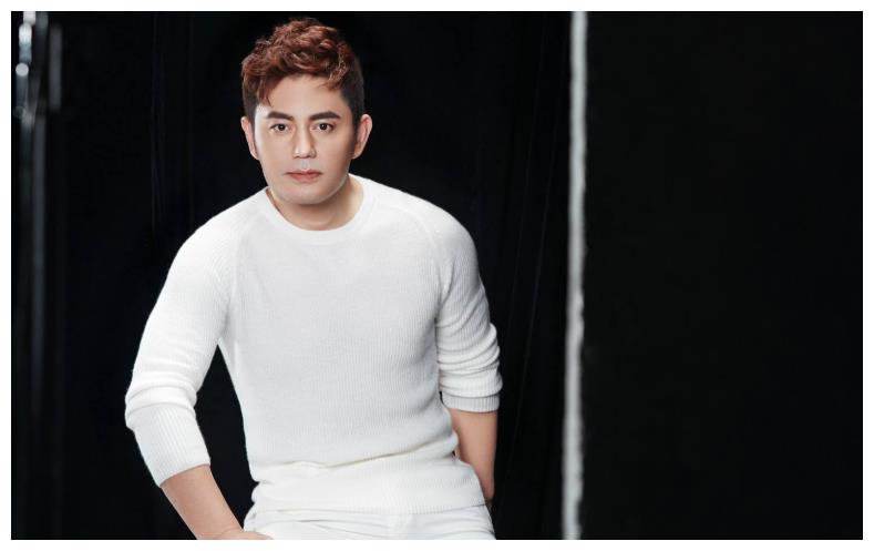 因《还珠格格》一夜爆红,43岁的"蒙丹"如今变成什么样了?