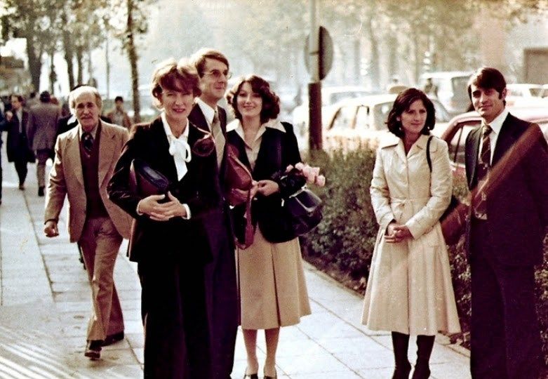 1979年伊斯兰革命前的伊朗女性,不戴面纱,穿着打扮比欧美还开放