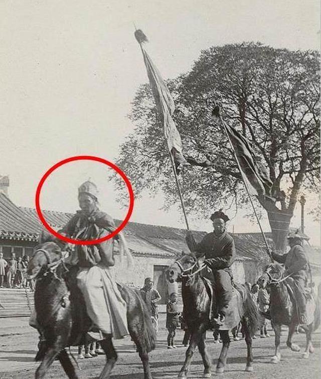 老照片：清朝蒙古王爷就长这样？最后一张图中武器谁认识？|蒙古|王爷|僧格林沁_新浪新闻
