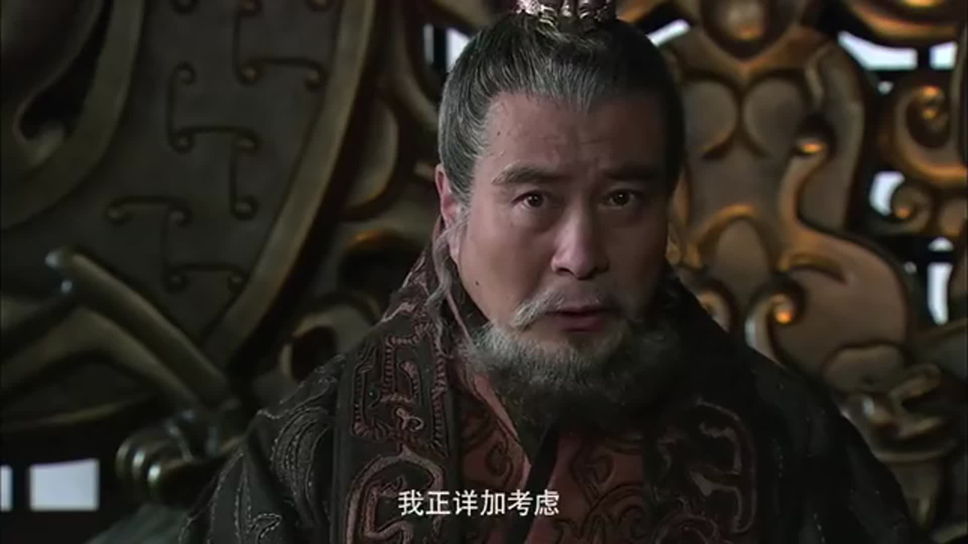 三国演义袁绍总是犹豫不决许攸再三劝说终于开始进军了