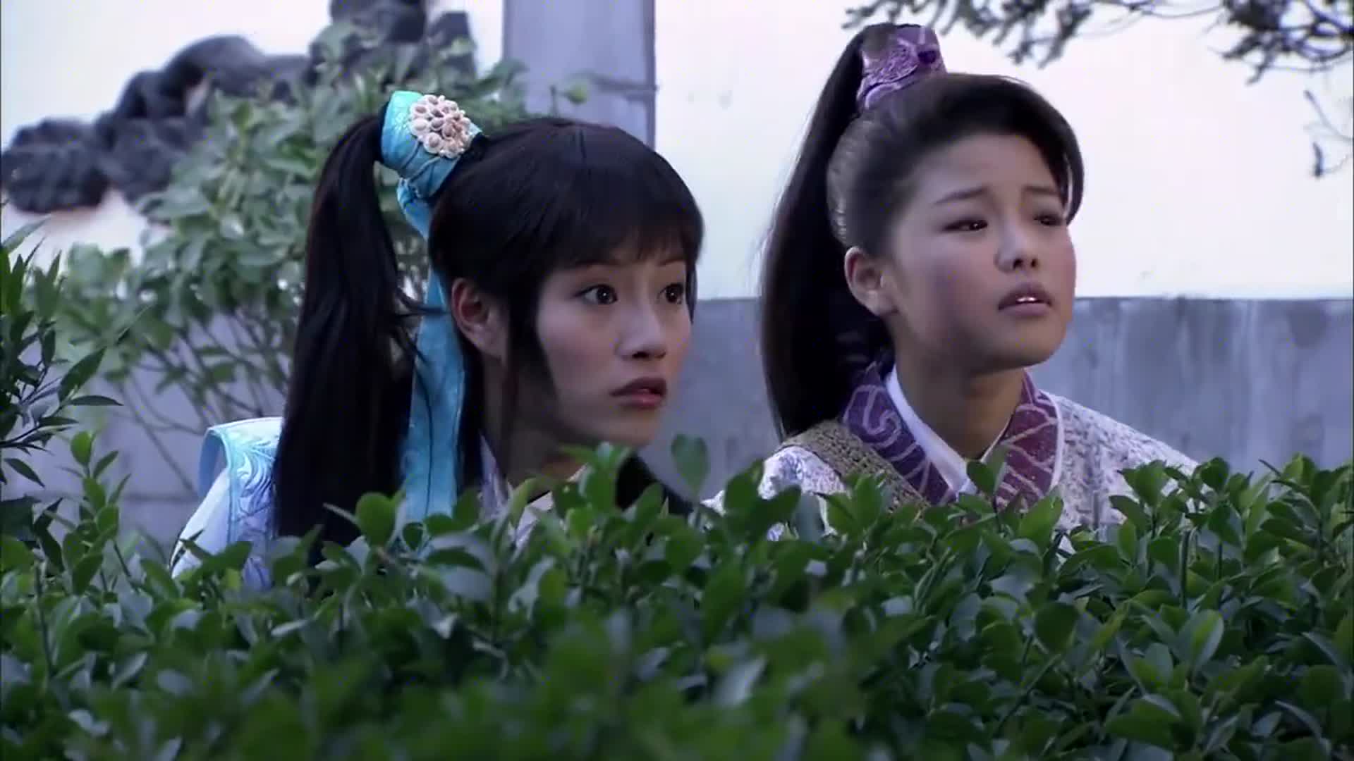 包青天艾虎带着狄婷偷溜出来大闹考试现场包拯知道后很生气