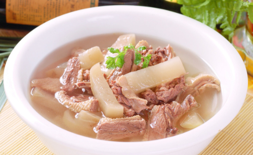 炖老鸭汤时焯水去腥就错了牢记这3点鸭肉鲜味十足还不腥