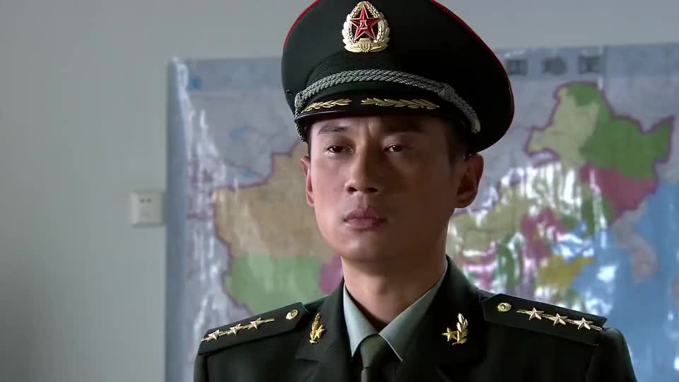 利刃出鞘:于和伟饰演的铁拳团团长,一转过头就有种莫名的喜感!