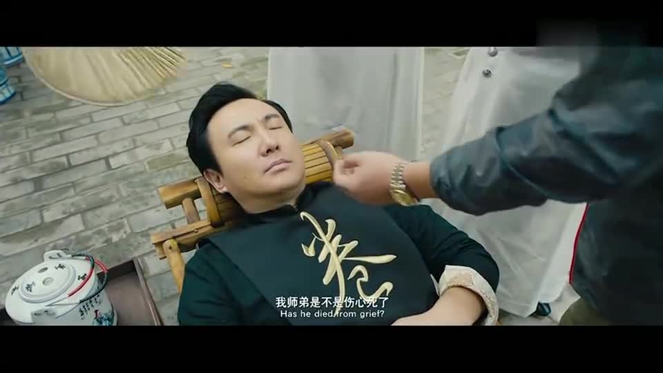 羞羞的铁拳:东哥试沈腾鼻息说师弟是不是死了,沈腾立马睁眼了!